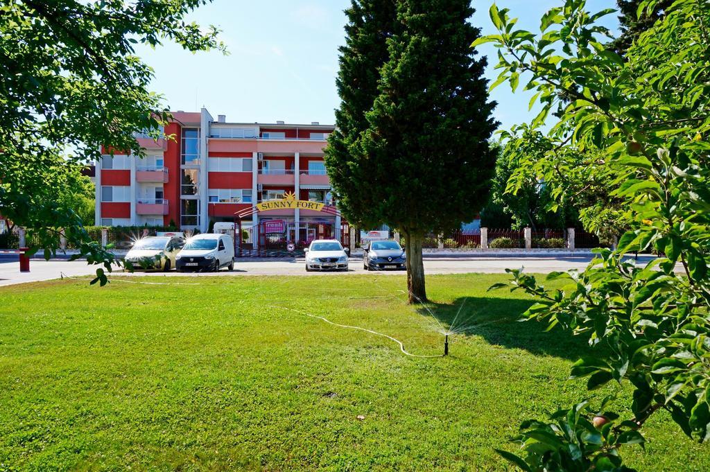 Gt Sunny Fort Apartments Slantschew brjag Exterior foto